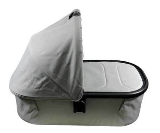 Shop UPPAbaby Bassinet V3, Savannah (Pearl Gray Jacquard) at Goodbuygears