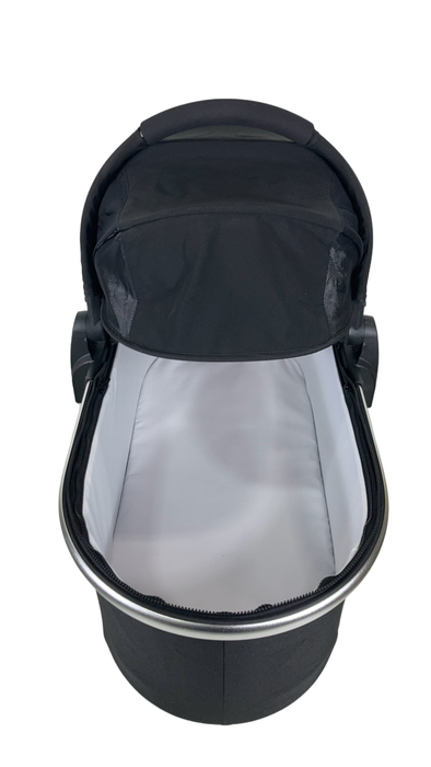Shop Mockingbird Bassinet 2.0, Black at Goodbuygears