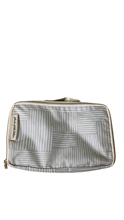 Shop Petunia Pickle Bottom Sync Backpack, Grey Matte Cable Stitch at Goodbuygears