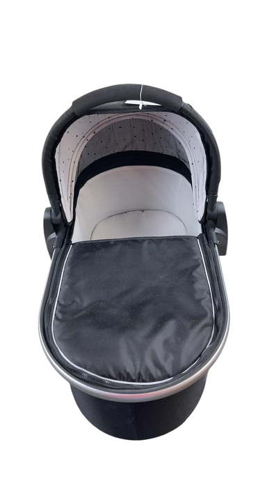 Shop Mockingbird Bassinet, Black at Goodbuygears