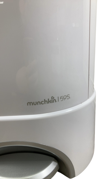Shop Munchkin UV Diaper Pail at Goodbuygears