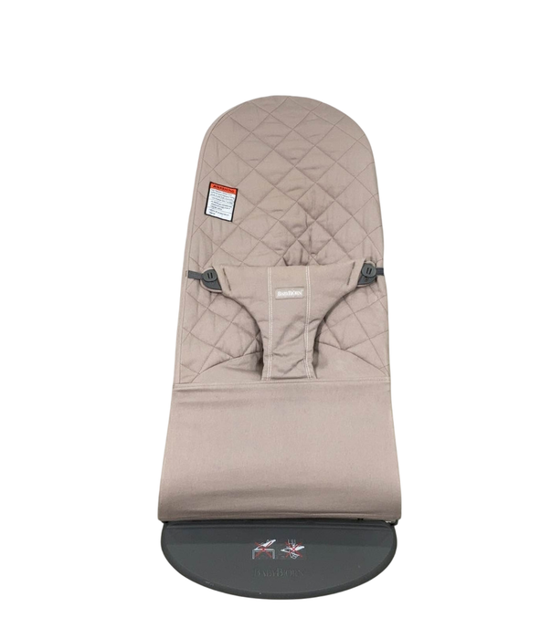 Shop BabyBjorn Bouncer Bliss, Dark Gray Frame, Sand Gray Cotton Classic Quilt at Goodbuygears