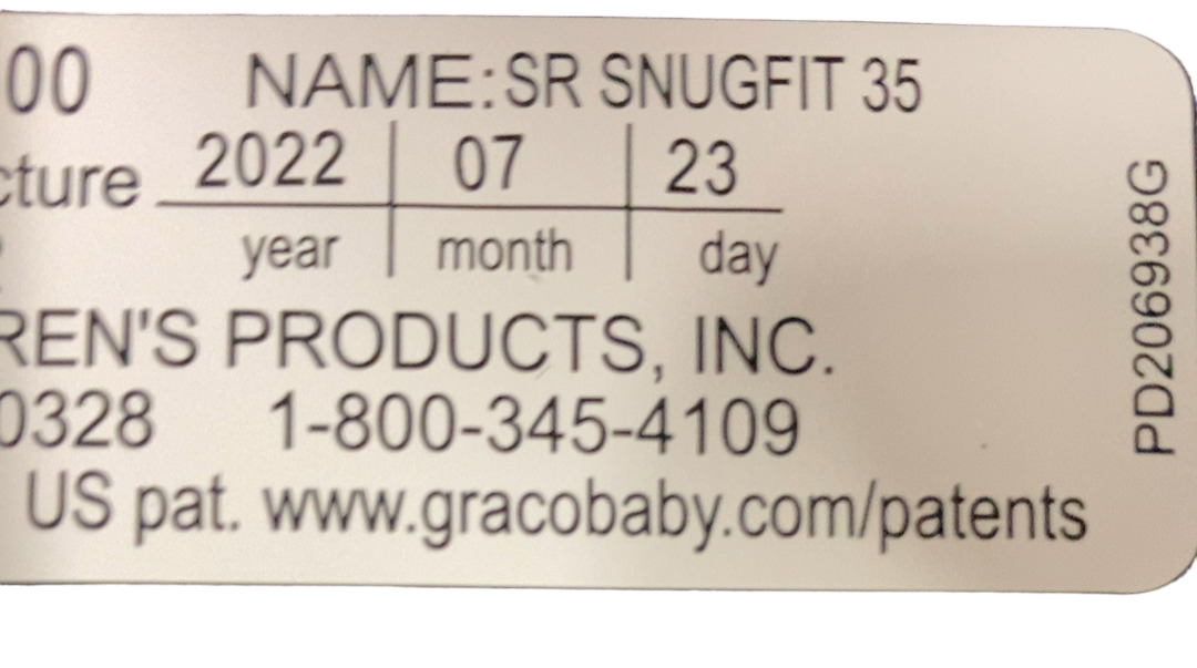 Shop Graco SnugRide SnugFit 35 Infant Car Seat, 2022, Gotham at Goodbuygears