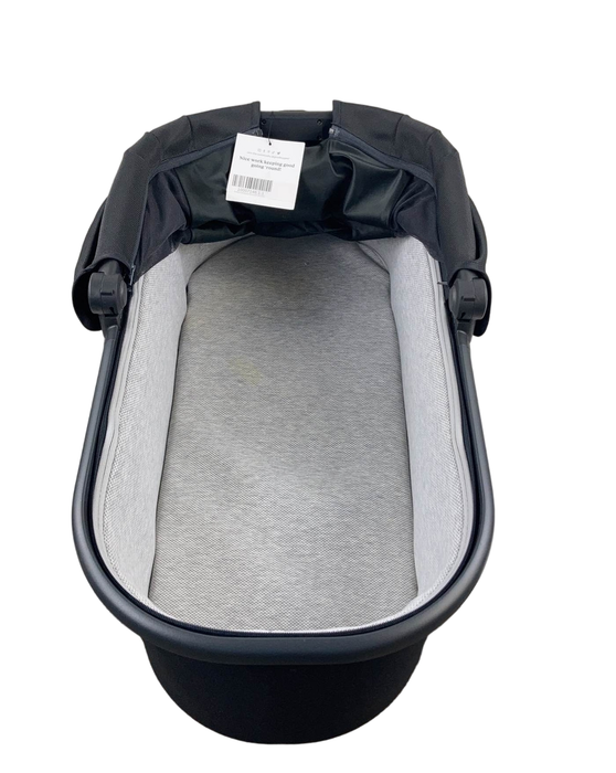 Shop UPPAbaby V2 Bassinet, Jake (Charcoal) at Goodbuygears