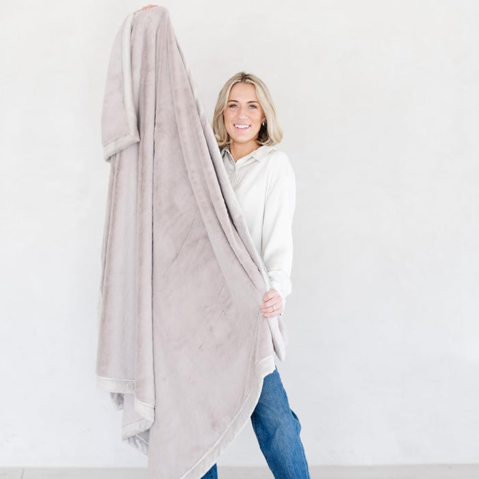Saranoni Extra Large Lush Blanket, Feather