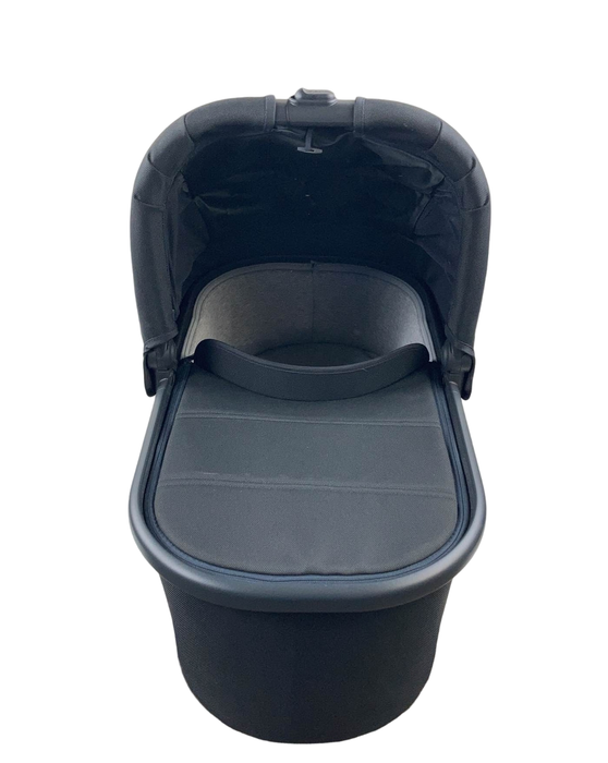 Shop UPPAbaby V2 Bassinet, Jake (Charcoal) at Goodbuygears