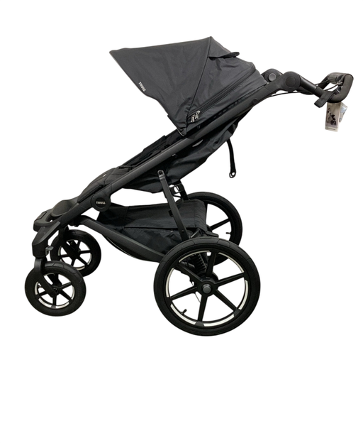 Shop Thule Urban Glide 4-Wheel Stroller, 2024, Black, Click In Buckle at Goodbuygears