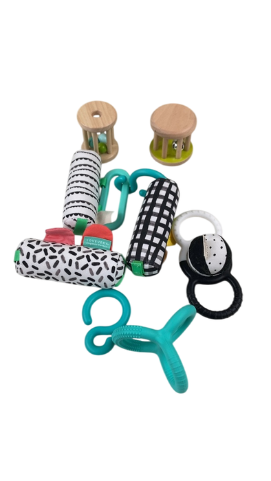 Shop Lovevery The Looker Play Kit at Goodbuygears
