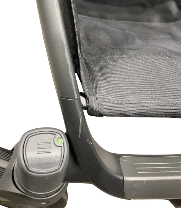 Shop UPPAbaby Vista V3 Stroller, 2024, Jake (Charcoal) at Goodbuygears