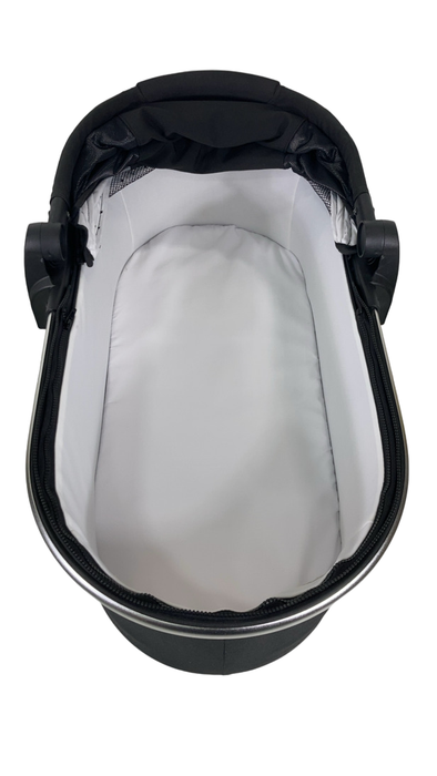 Shop Mockingbird Bassinet 2.0, Black at Goodbuygears
