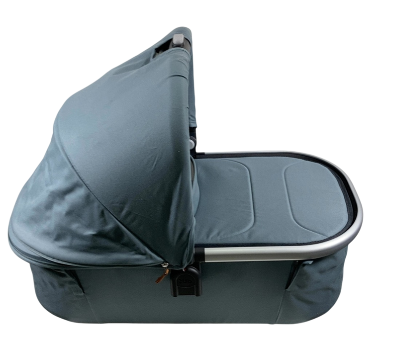 Shop UPPAbaby V2 Bassinet, Gregory (Blue Melange) at Goodbuygears