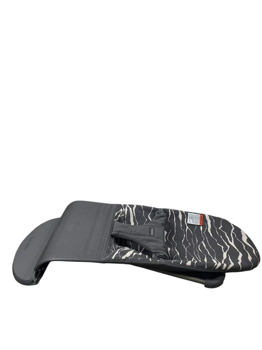 Shop BabyBjorn Bouncer Bliss, Anthracite Cotton Classic Quilt, Light Gray Frame at Goodbuygears