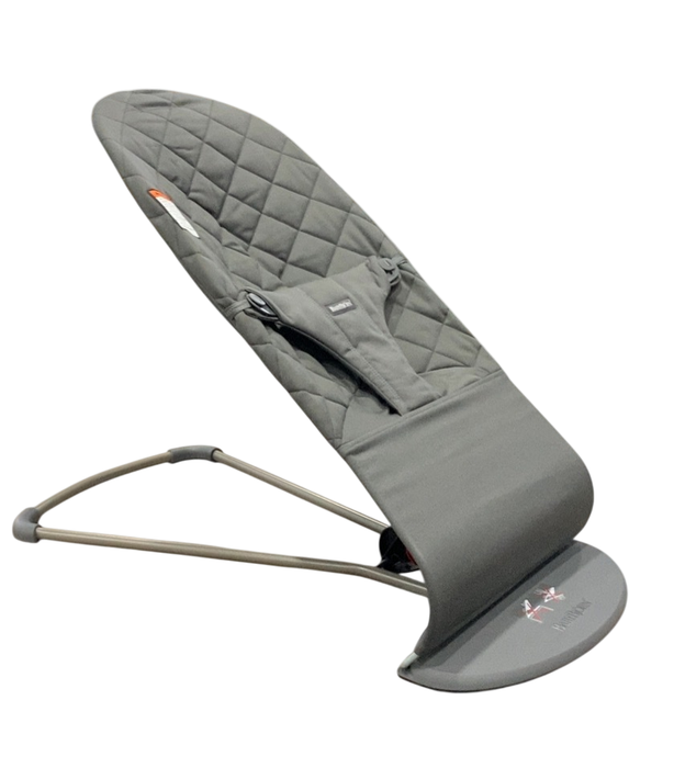 Shop BabyBjorn Bouncer Bliss Bundle With Toy Bar, Flying Friends, Dark Gray Frame, Anthracite Cotton Classic Quilt at Goodbuygears