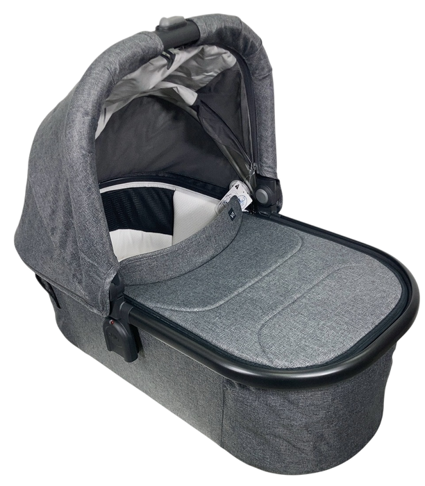 Shop UPPAbaby Bassinet V3, Greyson (Charcoal Mélange) at Goodbuygears