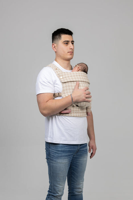 Shop Mabē The Monarch Carrier, Houndstooth at Goodbuygears