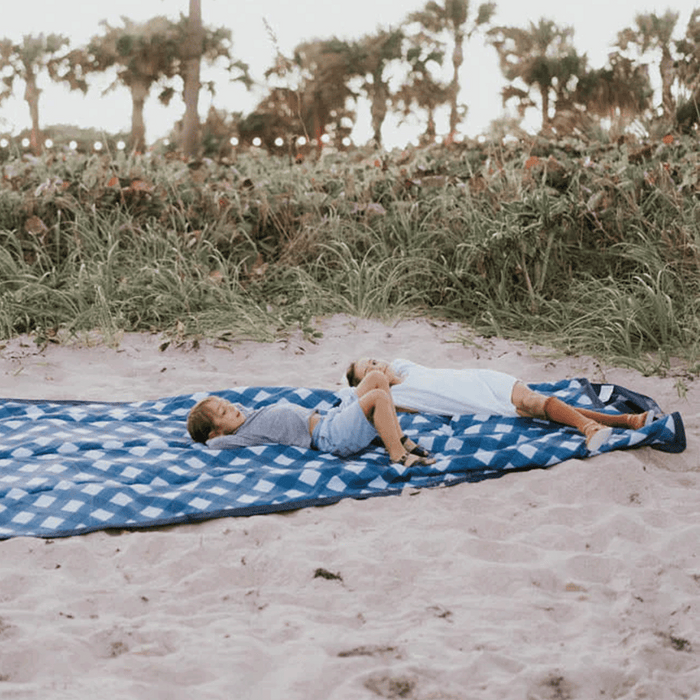 Shop Little Unicorn Outdoor Blanket, Navy Plaid at Goodbuygears