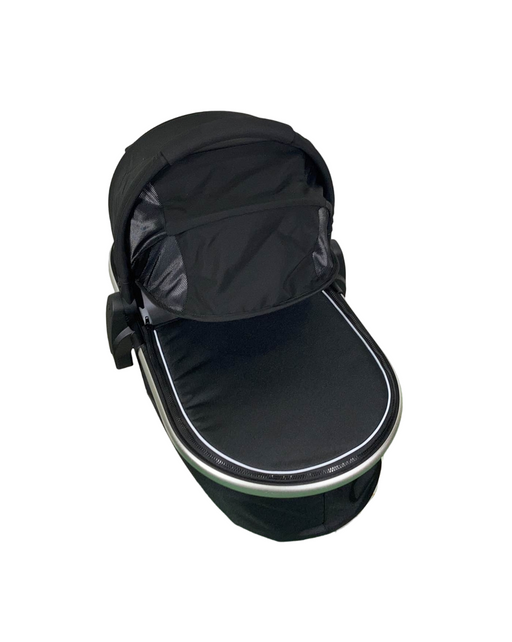 Shop Mockingbird Bassinet 2.0, Black at Goodbuygears