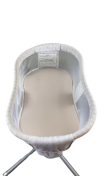 Shop Halo BassiNest Swivel Sleeper Premiere Series, Silver Damask at Goodbuygears