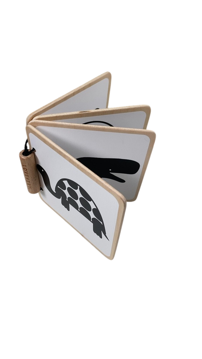 Shop Lovevery The Looker Play Kit at Goodbuygears