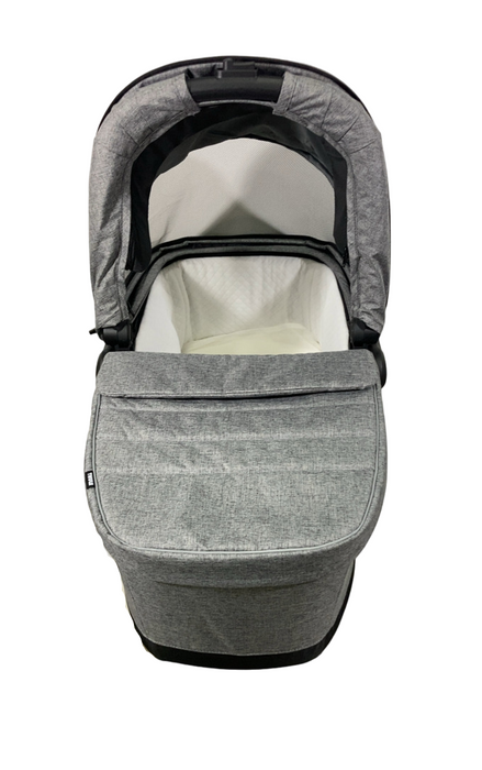 Shop Thule Sleek Bassinet, Grey Melange at Goodbuygears