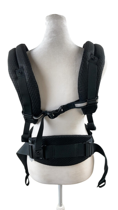 Shop Ergobaby Omni Breeze Baby Carrier, Onyx Back at Goodbuygears