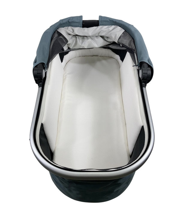 Shop UPPAbaby V2 Bassinet, Gregory (Blue Melange) at Goodbuygears