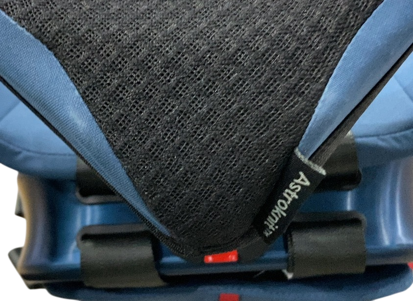 Shop WAYB Pico Portable Car Seat, 2023, Midnight Sky at Goodbuygears
