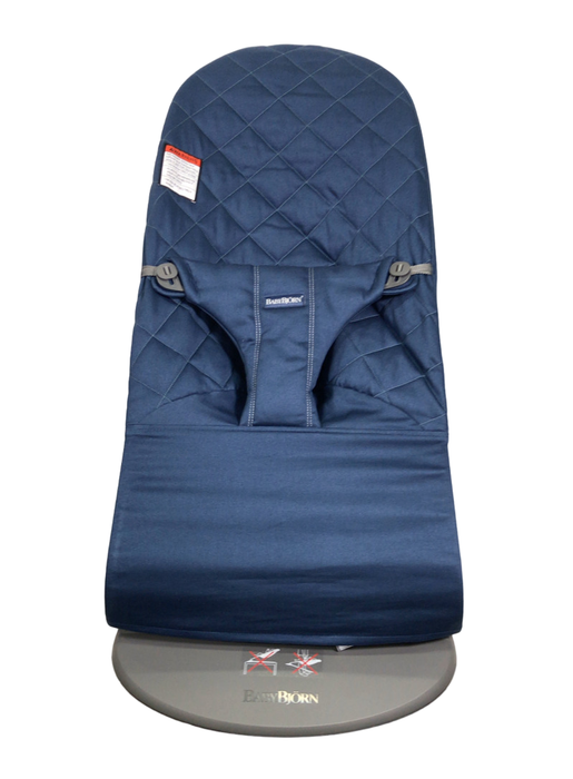 Shop BabyBjorn Bouncer Bliss, Dark Gray Frame, Midnight Blue Cotton Classic Quilt at Goodbuygears