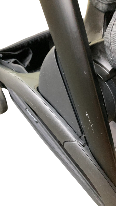 Shop Bugaboo Dragonfly Stroller, 2023, Black, Midnight Black, Misty White at Goodbuygears