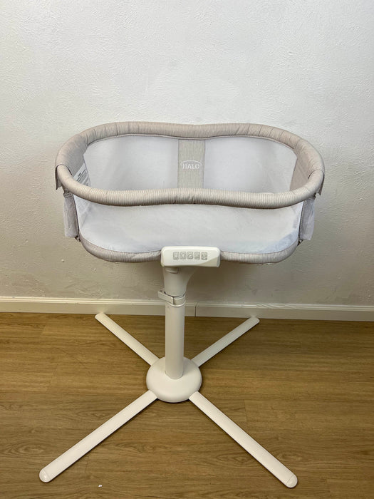 Shop Halo BassiNest Swivel Sleeper, Premiere Series at Goodbuygears