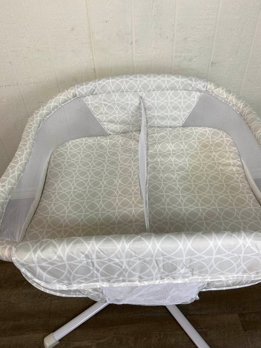 used Halo Bassinest Twin Sleeper