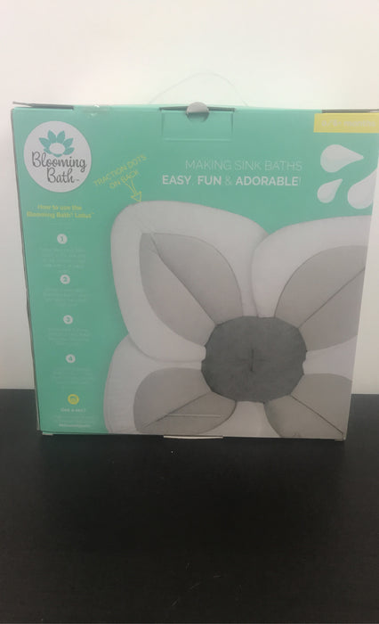 secondhand Blooming Bath Baby Bath Lotus