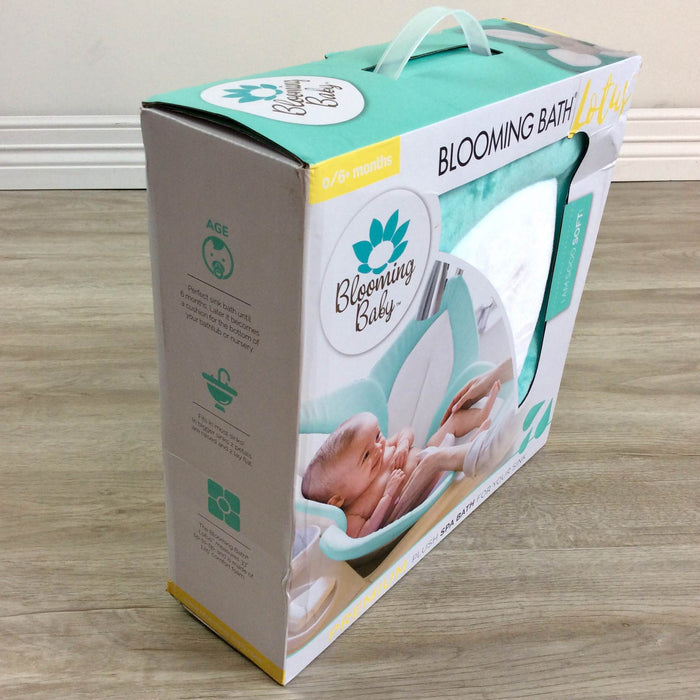 secondhand Blooming Bath Baby Bath, In seafoam and white