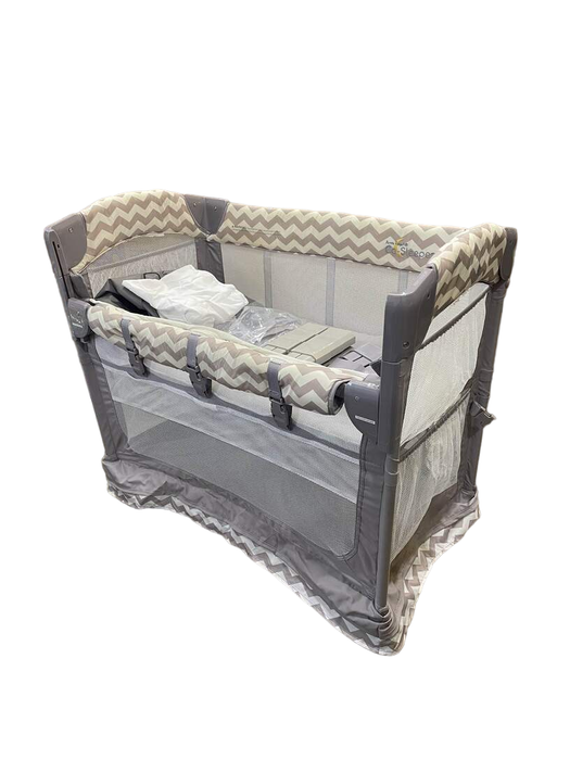 used Arm's Reach Mini Ezee 2-in-1 Co-Sleeper, Chevron