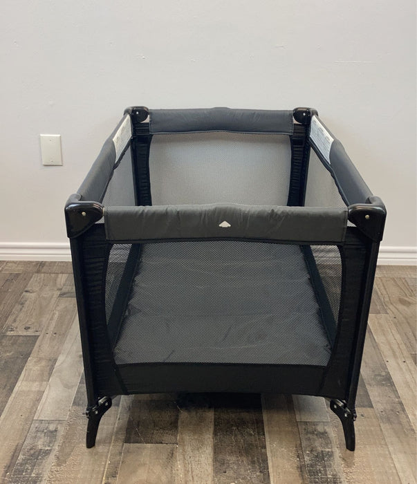 secondhand Evenflo Portable Classic BabySuite Playard