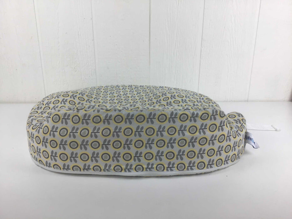 secondhand My Brest Friend Nursing Pillow