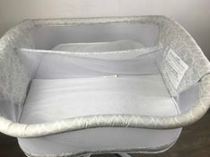 secondhand Halo Bassinest Twin Sleeper