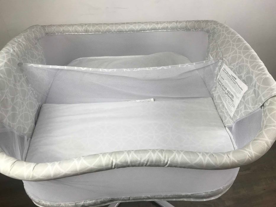 secondhand Halo Bassinest Twin Sleeper