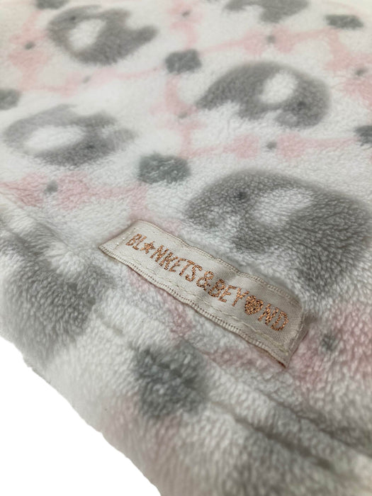 secondhand Blankets & Beyond Fleece Blanket