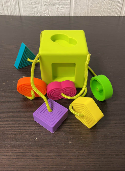Shop Fat Brain Toys Oombee Cube at Goodbuygears