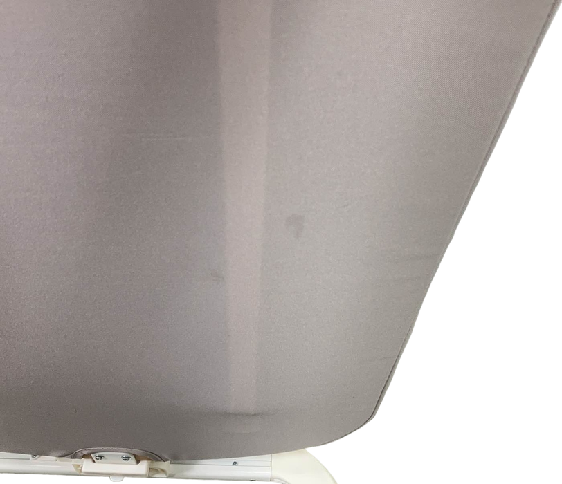 Shop Maxi-Cosi Iora Bedside Bassinet, Horizon Sand at Goodbuygears