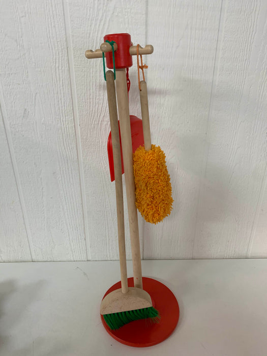 secondhand Melissa & Doug Let’s Play House! Dust! Sweep! Mop!