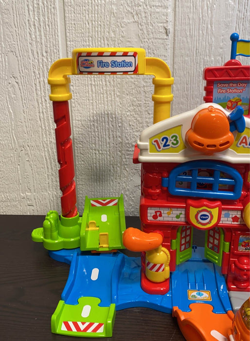 secondhand VTech Go Go! Go! Smart Wheels Save the Day Fire Station