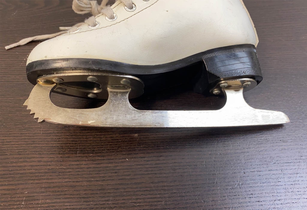 Shop Hespeler Junior Figure Skates, Size 12J at Goodbuygears