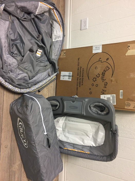 Graco Pack ‘n Play Silhouette Playard with Mattress