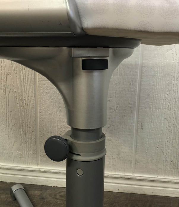 Shop Halo BassiNest Swivel Sleeper, Premiere Series at Goodbuygears