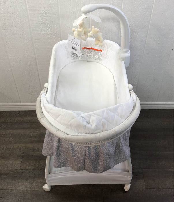 Shop Delta Children Deluxe Gliding Bassinet at Goodbuygears