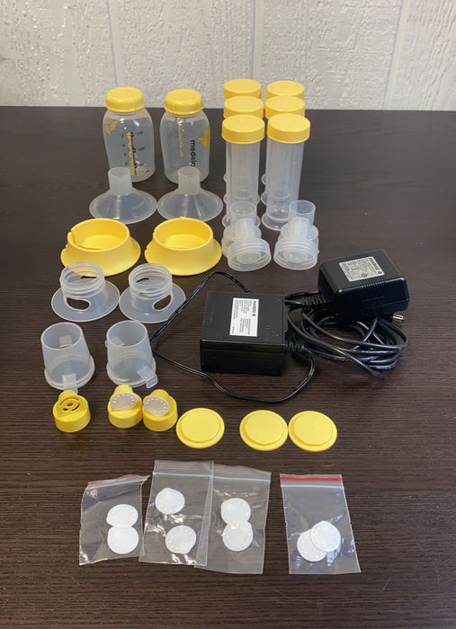Shop Medela Pump In Style Advanced Breast Pump With Tote and Battery Adapter at Goodbuygears