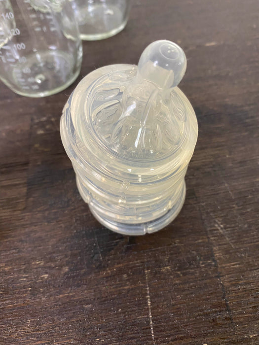 secondhand Feeding Accessories