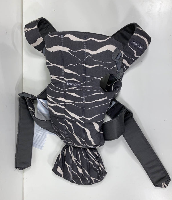 Shop BabyBjorn Baby Carrier Mini, Anthracite/Landscape at Goodbuygears